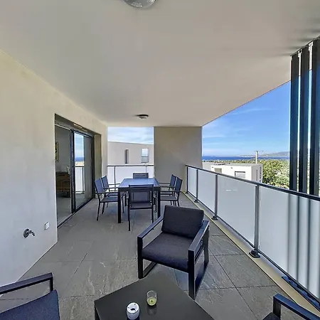 T2 Avec Grande Terrasse Et Piscine - Fr-1-719-40 Calvi (Corsica)