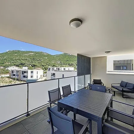 T2 Avec Grande Terrasse Et Piscine - Fr-1-719-40 Calvi (Corsica)